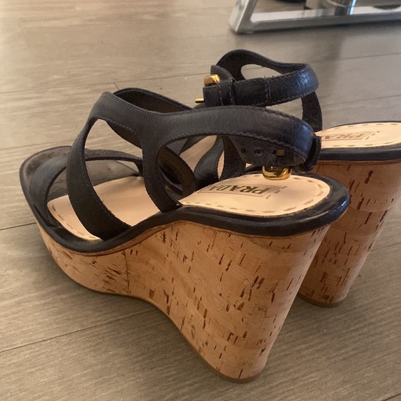 Prada navy blue heels size 39 / size 8 - Picture 6 of 9